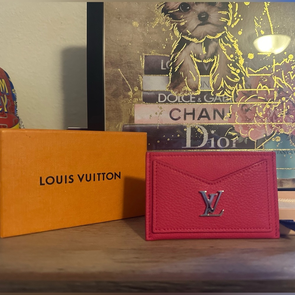 NWOT Louis Vuitton Pink Cardholder
